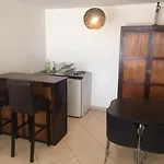 Domaine De Campras Oda ve Kahvaltı Saissac